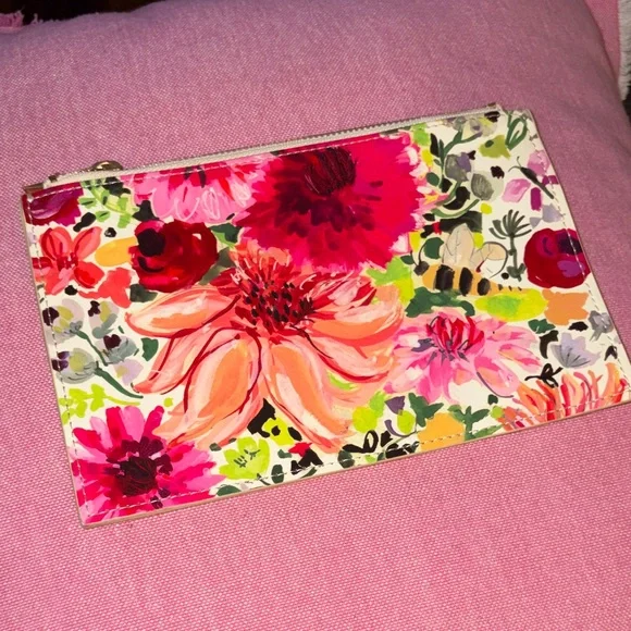 Kate Spade Floral Dahlia Clutch Pouch NWOT - Picture 4 of 7
